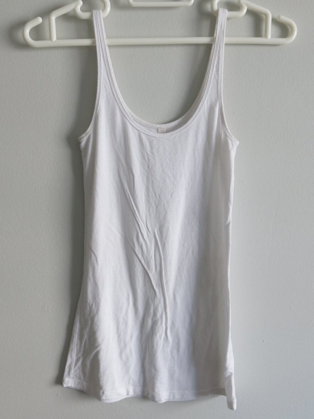 The Group by Babaton White Sleeveless Tank Top - Size Small